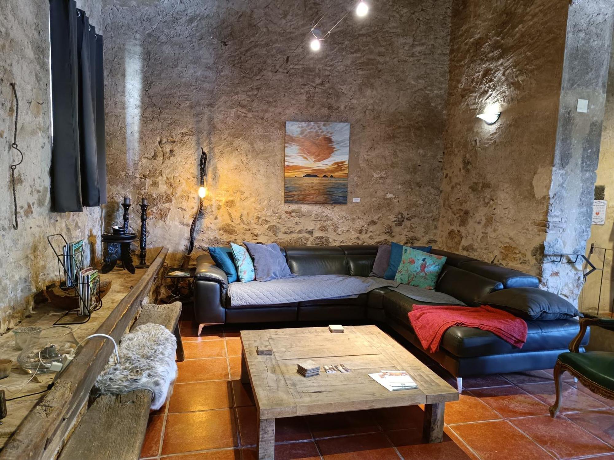 Mas Del Llop Blanc - Dog Friendly Hostal Rural - B&B Sobrestany Exterior photo