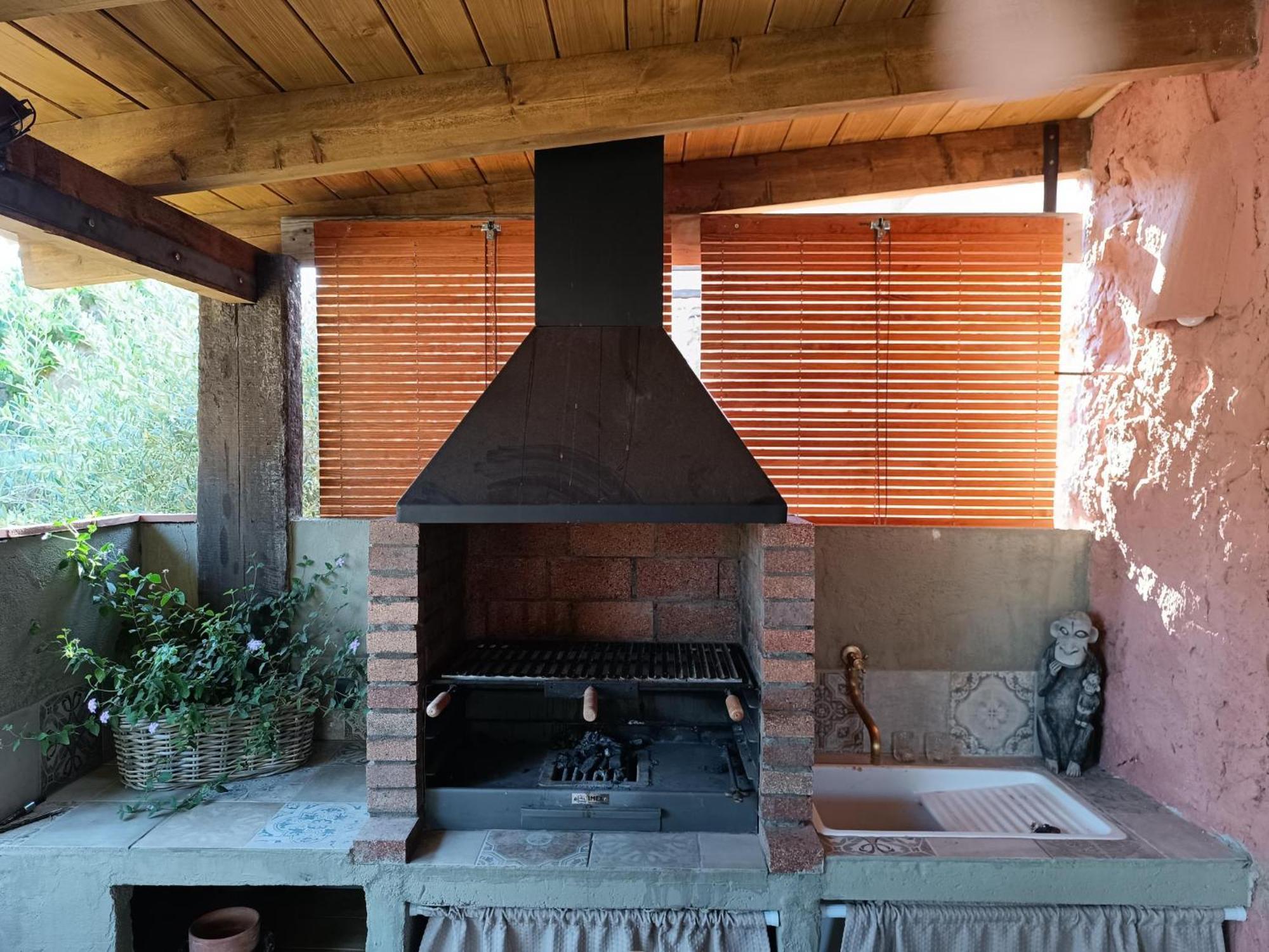 Mas Del Llop Blanc - Dog Friendly Hostal Rural - B&B Sobrestany Exterior photo